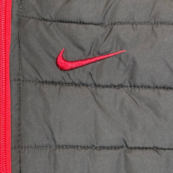 Nike puffer jacket - Picture 2 of 4